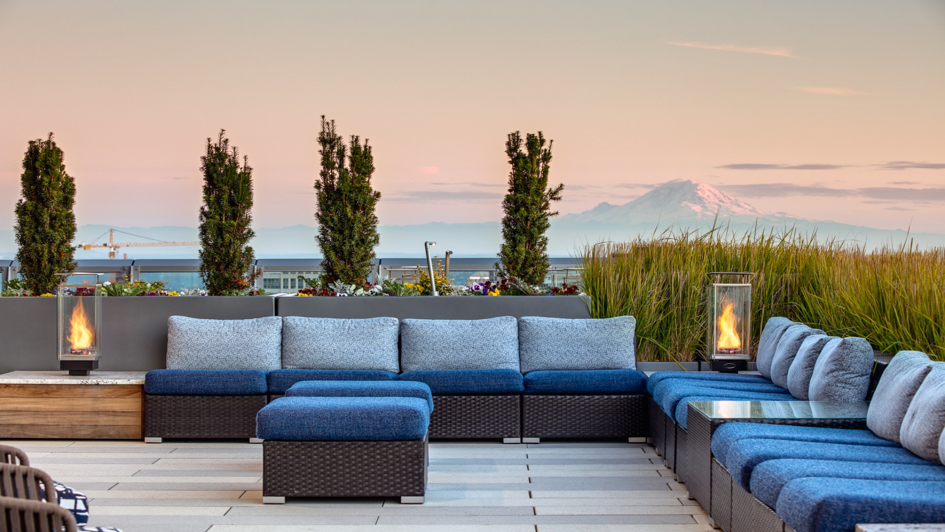 POP_Ext_Amenities_TerraceDusk_July2021