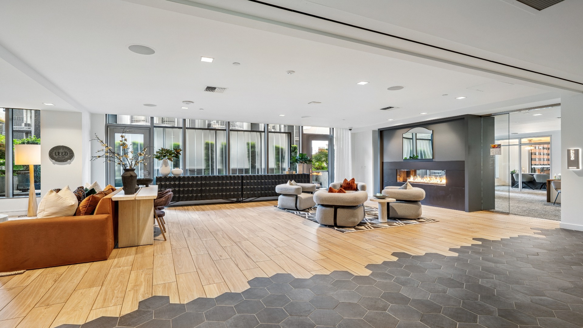 POP_Int_Amenity_LeasingLounge3_June2025