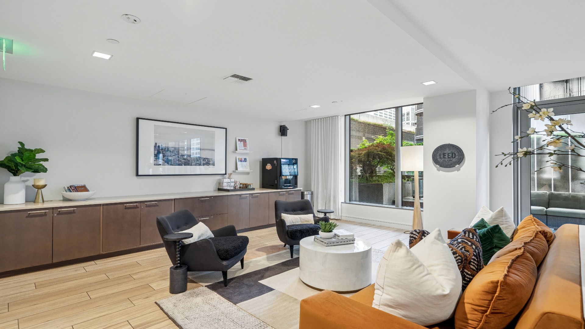 POP_Int_Amenity_LeasingLounge_June2025